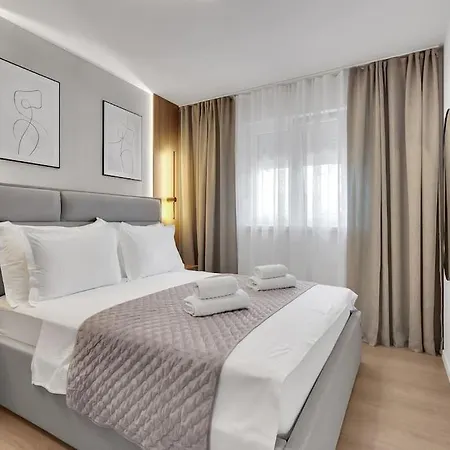 Ana - Exklusiv Makarská